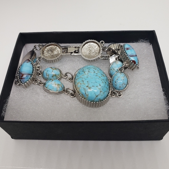 Vintage Blue Turquoise Silver Oval Bracelet - Picture 8 of 11